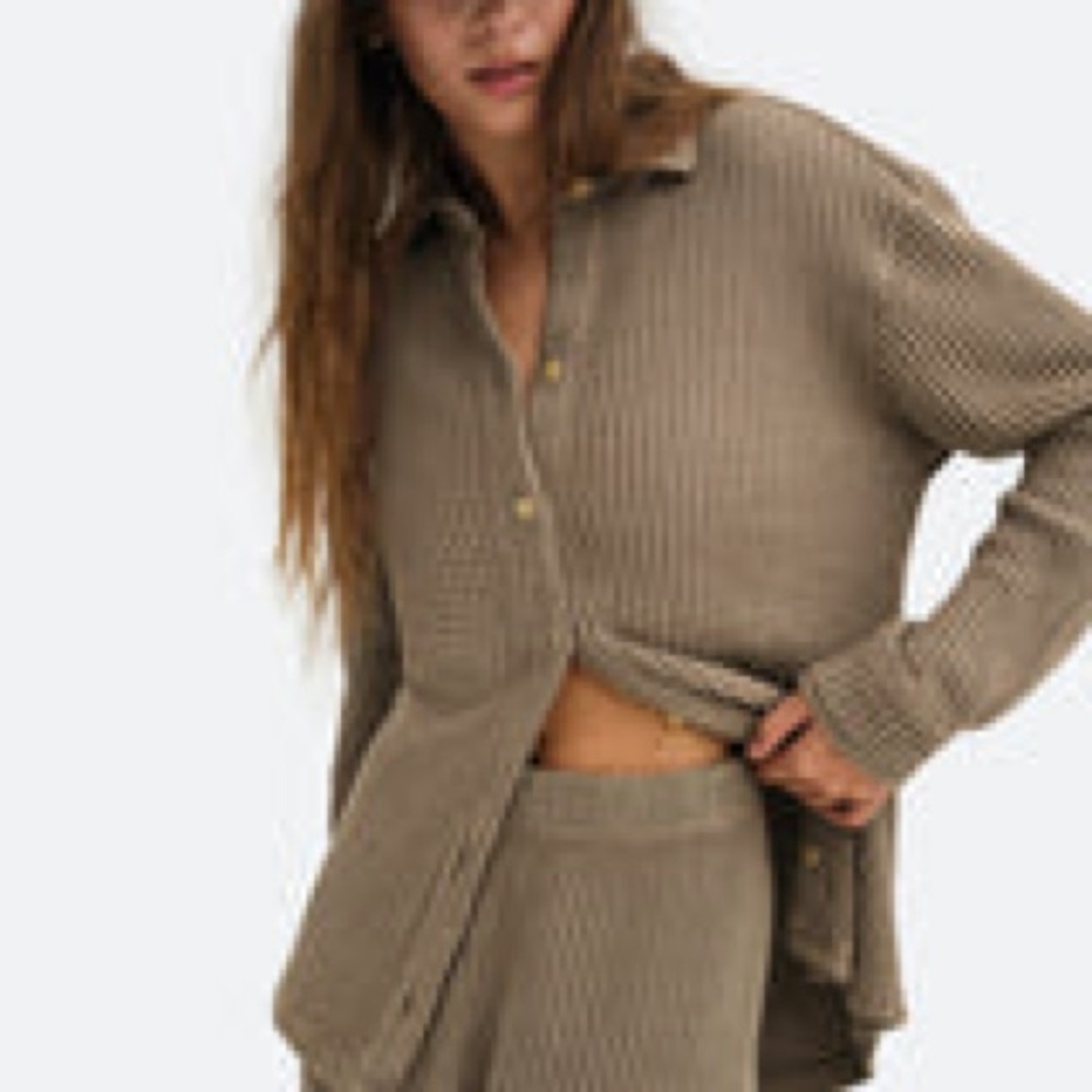 MATE The Label Organic Long Sleeve Waffle Shirt in Bark Size XS